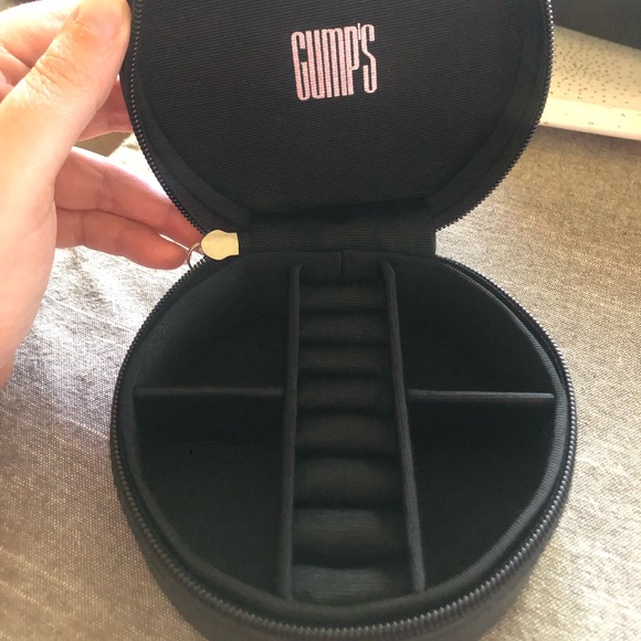 Gump’s Travel Jewelry Case - Picture 4 of 5